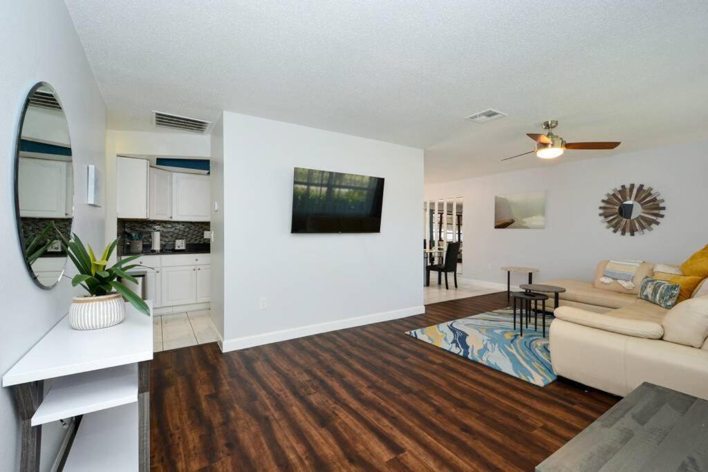 Cozy, Fido-Friendly Pool Home Just 4 Miles To The Beach! Venice Zewnętrze zdjęcie